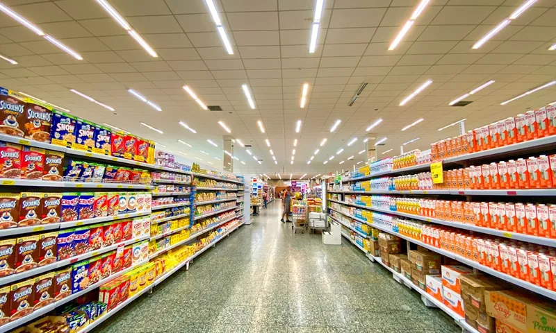 Porque é que os portugueses estão a mudar de supermercado (e o que os retalhistas vão fazer a seguir)